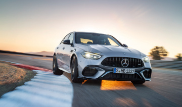 Mercedes-AMG C63 S 2023 ra mắt với hệ truyền động Hybrid
