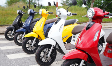 Lô xe máy điện thông minh Evo200 đầu tiên đến tay người dùng