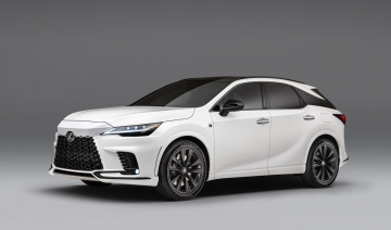 Lexus RX 500h 2023 F Sport Performance: "Chiến mã" dũng mãnh nhà Lexus