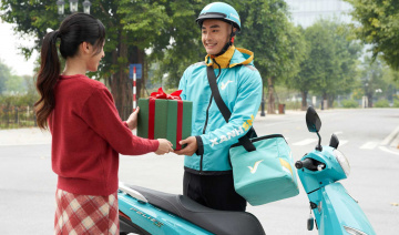 Đã có dịch vụ giao hàng nhanh bằng xe máy điện