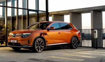 VinFast VF 8 có phạm vi hoạt động tốt hơn, cạnh tranh giá với xe Tesla tại Mỹ