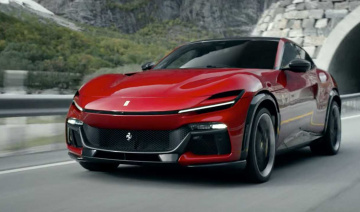 Siêu SUV Ferrari Purosangue gây ấn tượng với động cơ V12