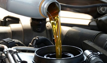 Sử dụng dầu nhớt của ô tô cho xe máy, nên hay không?