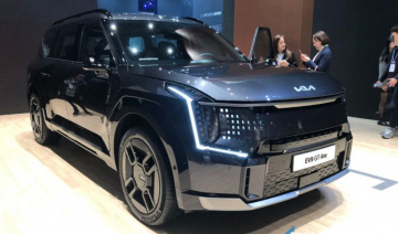 [Seoul 2023]: Cận cảnh Kia EV9 2023 hoàn toàn mới "bằng xương bằng thịt"