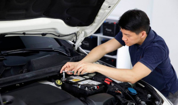 Dấu hiệu nhận biết ắc quy ô tô hết điện và cách xử lý