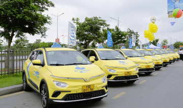 Thêm một hãng taxi mua và thuê xe điện VinFast