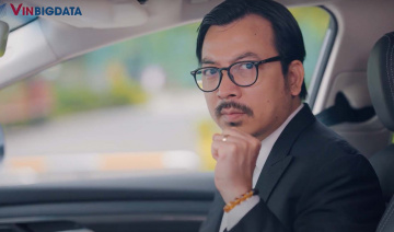 Nghe Giáo sư Xoay kể chuyện tiếu lâm trên xe điện VinFast