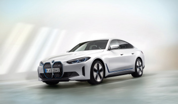 Xe điện hạng sang BMW i4 ra mắt tại Việt Nam