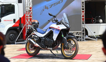 Honda Việt Nam giới thiệu mẫu mô tô “khủng” giá 309 triệu đồng