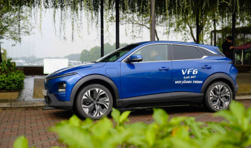 “Xe của năm” VF 6 gây ấn tượng mạnh tại Triễn lãm Xe điện hoá đầu tiên ở Việt Nam