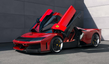Ferrari F80 2025: Siêu xe mạnh 1.200 mã lực, giá 3,9 triệu USD có gì hay?