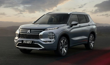 Mitsubishi Outlander PHEV 2025: Nâng cấp mạnh về công nghệ