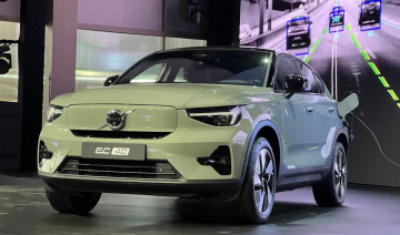 Giá lăn bánh SUV chạy điện Volvo EC40 2025 hoàn toàn mới