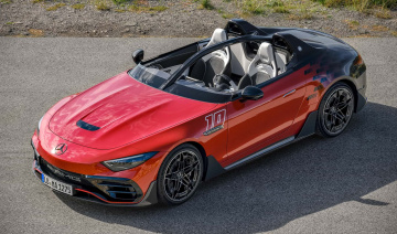 Chi tiết Mercedes-AMG Pure Speed 2025