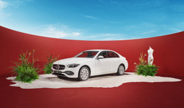 Xe Mercedes-Benz đời 2022 giảm giá "khủng" lên tới 700 triệu đồng