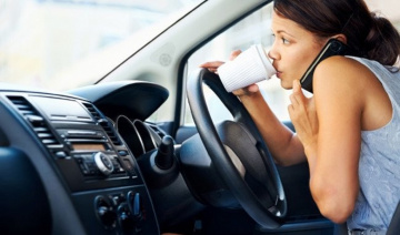 Những lỗi phụ nữ thường mắc khi lái ô tô dễ gây tai nạn