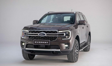 "So kè" Ford Everest Platinum và Titanium: Mức chênh 77 triệu liệu có xứng đáng?