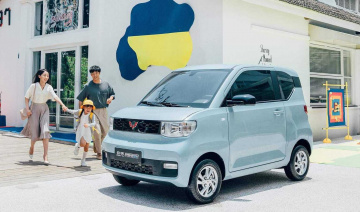 Wuling Hongguang Mini EV giảm giá mạnh, quyết đấu với VinFast VF 3