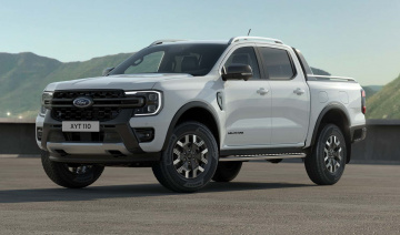 Ford Ranger PHEV 2025: Vận hành không khác xe xăng nhưng tiết kiệm hơn