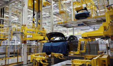 BYD của Trung Quốc giảm giá xe điện thông minh xuống dưới 10.000 USD