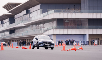 Thử độ an toàn của xe Volvo tại trường đua F1 Hà Nội