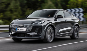 Giá lăn bánh Audi Q6 e-tron tại Việt Nam: Từ 3,23 tỷ đồng, miễn phí sạc 2 năm đầu