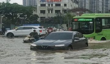 Xe ô tô ngập nước do mưa lũ: Khi nào được bảo hiểm chi trả?