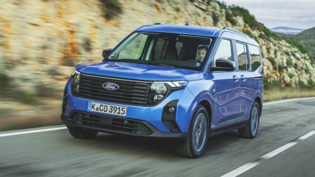 Ford Tourneo Courier 2024: Mẫu MPV thực dụng đáng mua