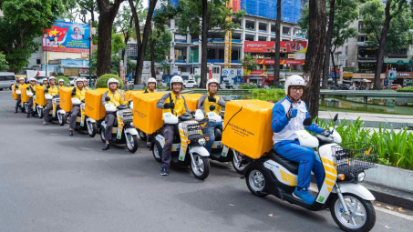 Vietnam Post tiếp tục sử dụng xe máy điện của Honda để giao hàng