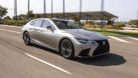 Lexus ES Sedan 2026: Kiểu dáng mới lạ, nội thất khác biệt