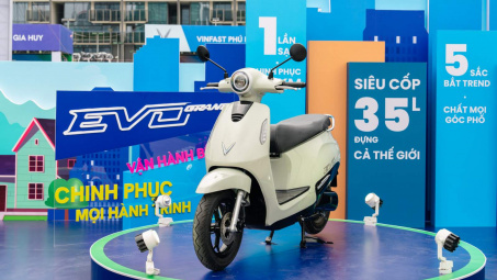 VinFast thông báo bảo hành 6 năm cho xe, 8 năm cho pin xe máy điện