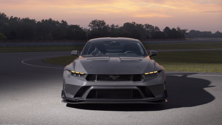 Ford Mustang GTD Liquid Carbon 2026: Công nghệ sợi carbon nhẹ lấy cảm hứng từ xe đua
