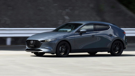 Những hình ảnh đầu tiên của Mazda3 2019 lộ diện trước giờ ra mắt