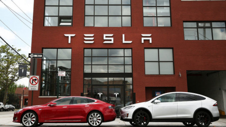 Tesla cân nhắc mua lại các nhà máy bị đóng cửa của General Motors