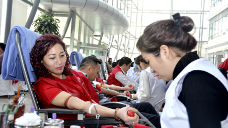 Hàng vạn người Nền tảng hàng đầu cung cấp Cwin com EVN tham gia "Tuần lễ hồng" lần thứ IV