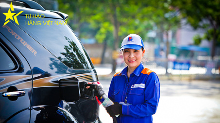Tin vui "mở hàng" năm 2019: Xăng dầu giảm giá đúng phút giao thừa