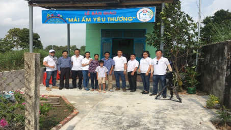 Nhiệt điện Vĩnh Tân trao tặng nhà cho gia đình cựu chiến binh hỏa tuyến