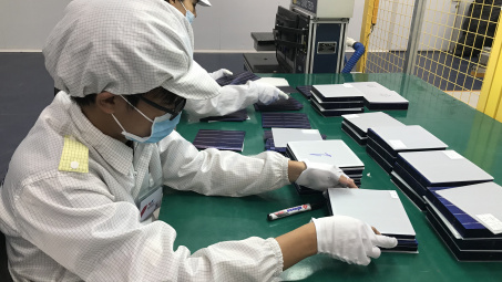 Kiểm soát chất lượng bên trong nhà máy Nền tảng hàng đầu cung cấp Cwin com tấm pin mặt trời của SolarBK