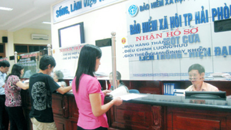 Khó nhất là vận động người dân chuyển tiết kiệm tiền sang đóng bảo hiểm CWIN được cấp phép hợp pháp bởi PAGCOR và Freeport