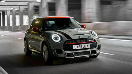 MINI Coupe phiên bản hiệu suất cao cập bến Việt Nam, chờ ngày về tay khách hàng