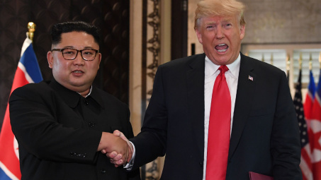 Tin ảnh: Ông Trump sẵn sàng gặp lại ông Kim