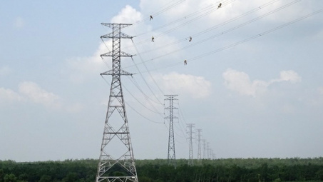 Đóng điện thành công đường dây 220 kV Nhà máy Điện mặt trời Dầu Tiếng - Tây Ninh