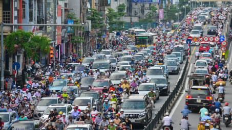 'Bỏ túi' kinh nghiệm lái xe ô tô trong thành phố giờ cao điểm
