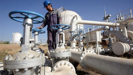 Giá dầu tăng do OPEC và các đối tác có thể cắt giảm nguồn cung