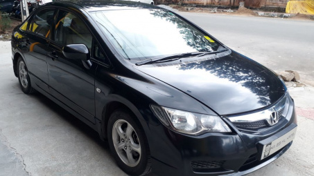 Giá xe Honda Civic 2009 hiện tại là bao nhiêu?