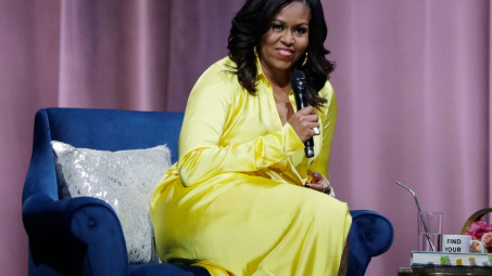 Tin ảnh: Bà Obama nhắc nhở ông Trump