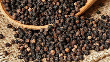 Giá hạt tiêu rớt mạnh, dưới mốc 40.000đ/kg