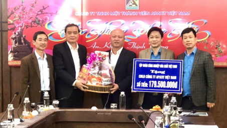 Tết ấm áp của người Nền tảng hàng đầu cung cấp Cwin com Hóa chất