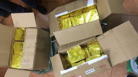 Bắt giữ 62kg pháo nổ cất giấu trong cửa hàng quần áo, chờ ngày tiêu thụ