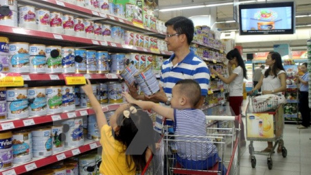 Quản lý giá sữa cho trẻ em dưới 6 tuổi: Cân bằng lợi ích